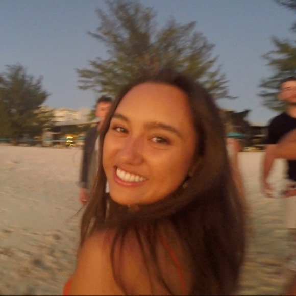 Meet your Posher, Kristen - Picture 1 of 1